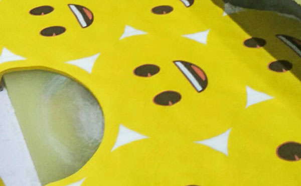 蚕丝面膜布定制厂家设备之一印花裁切（雅熙：广州面膜生产厂家_蕾丝冻干面膜布_蚕丝面膜布定制_天丝面膜布批发，专业高效服务）